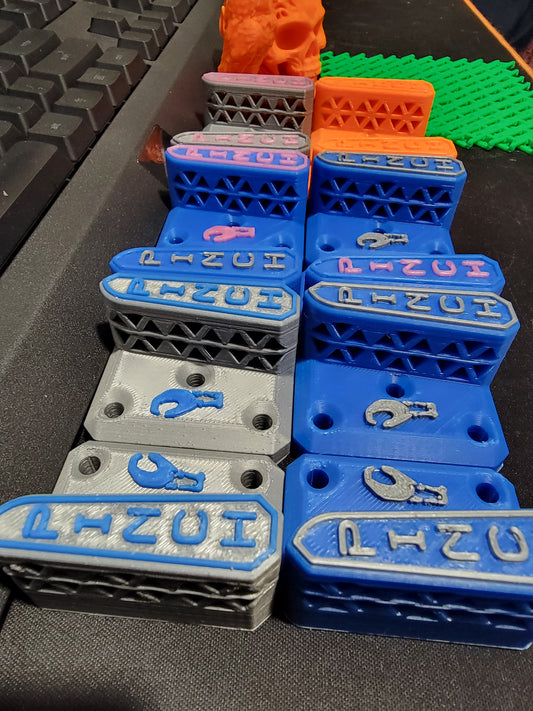 Pinch Snowboard Wall Hanging Brackets